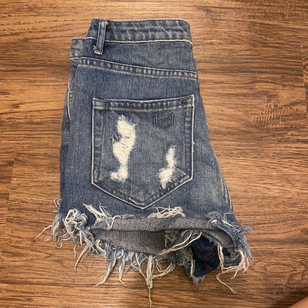 show me your mumu size 24 Jean shorts high waisted